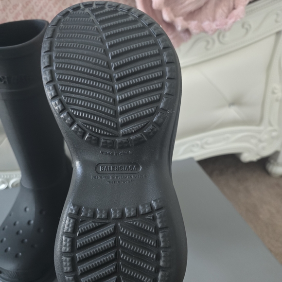 Balenciaga Women's Black Boots - Picture 2 of 8